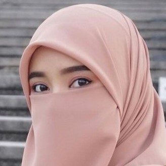 Foto profil Hj. Aisyah Putri
